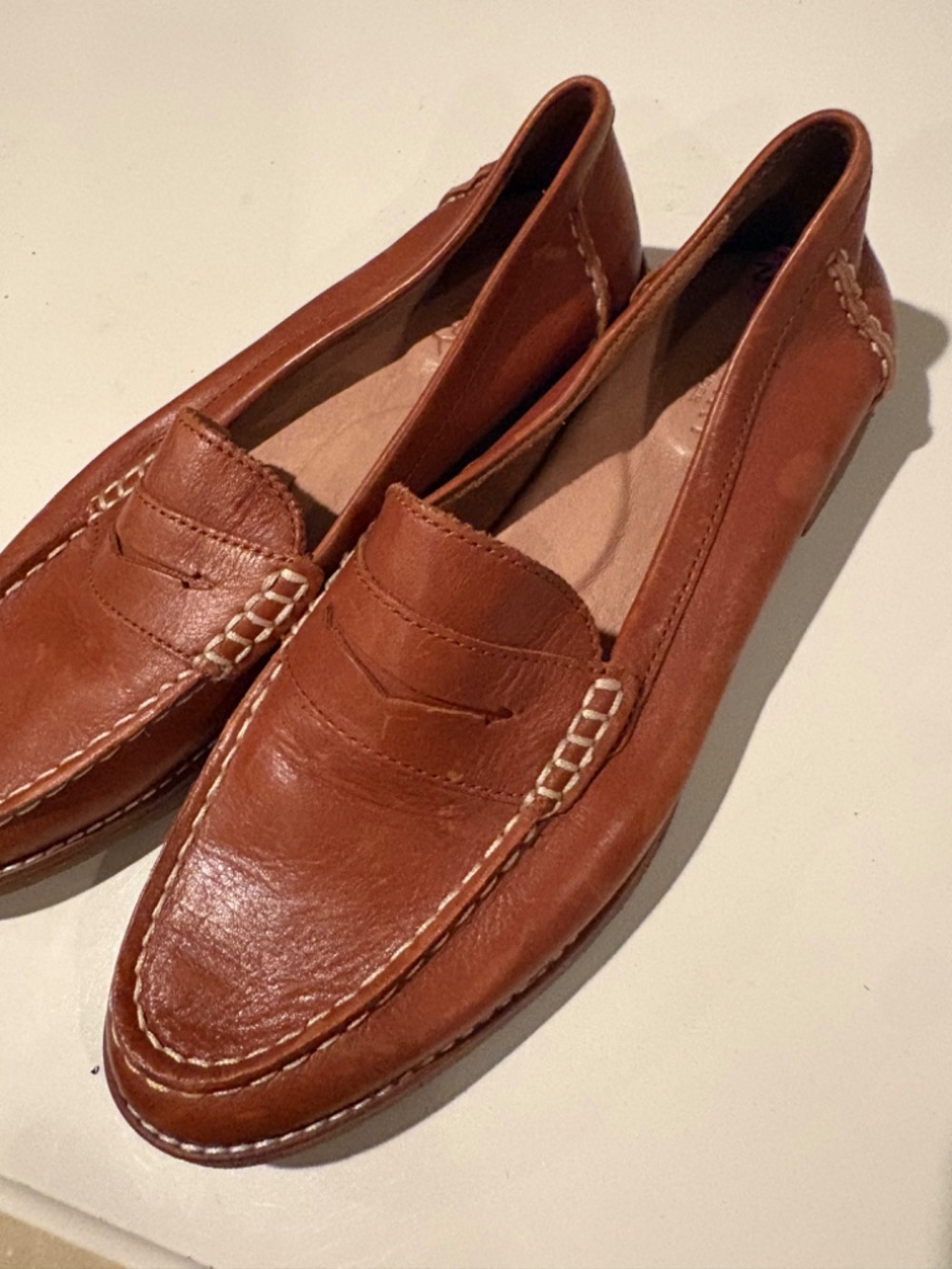 Sperry loafer cognac with beige stitching - Picture 2 of 5